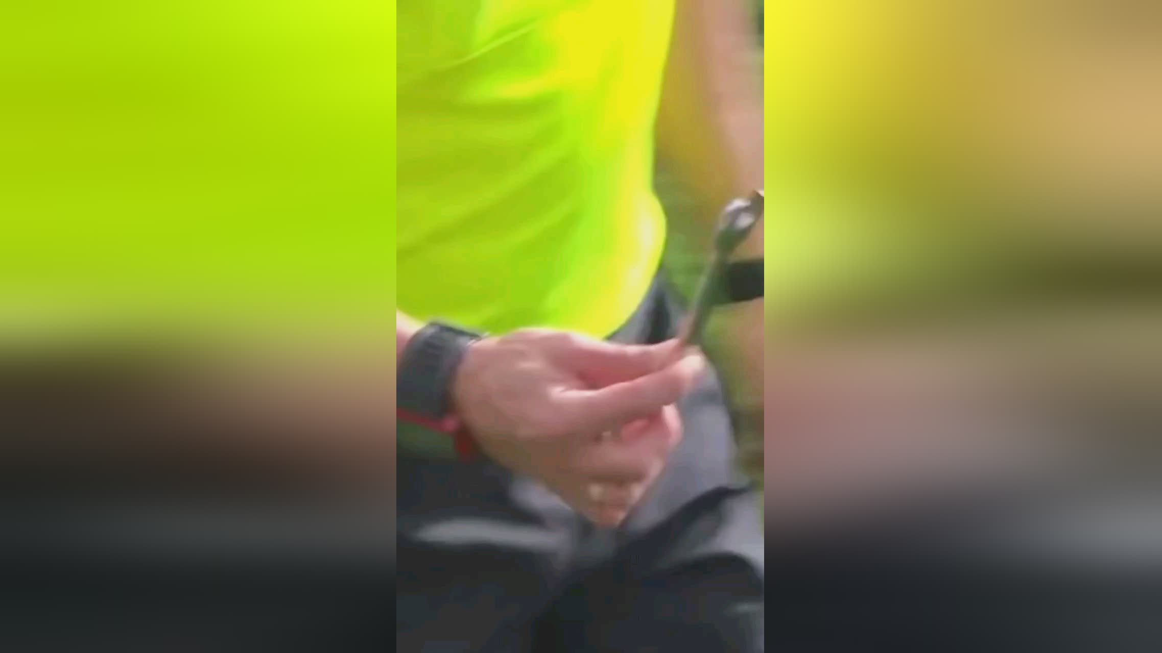 偏向硬地也